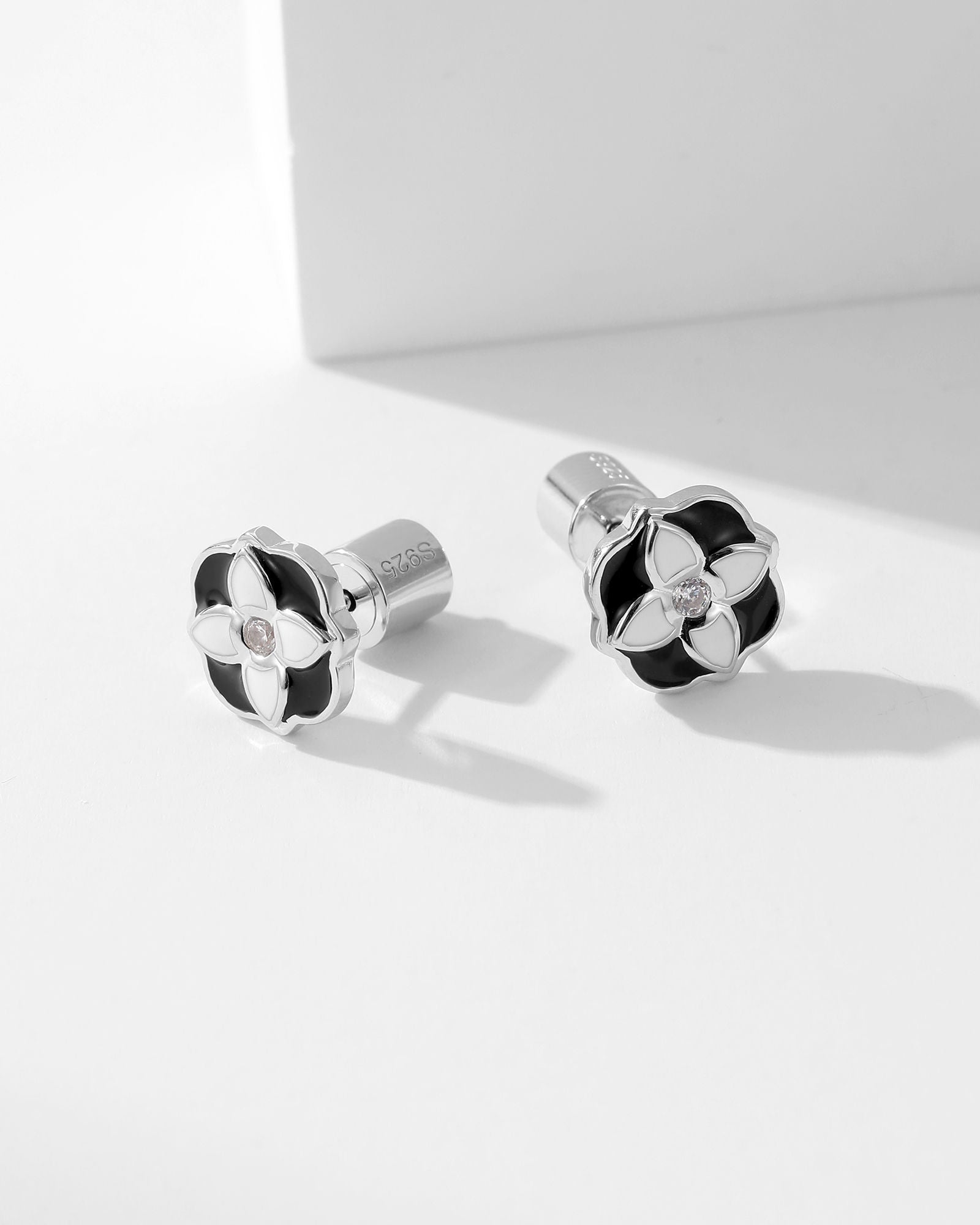 Fleur d’Émail Ohrring - 8342910