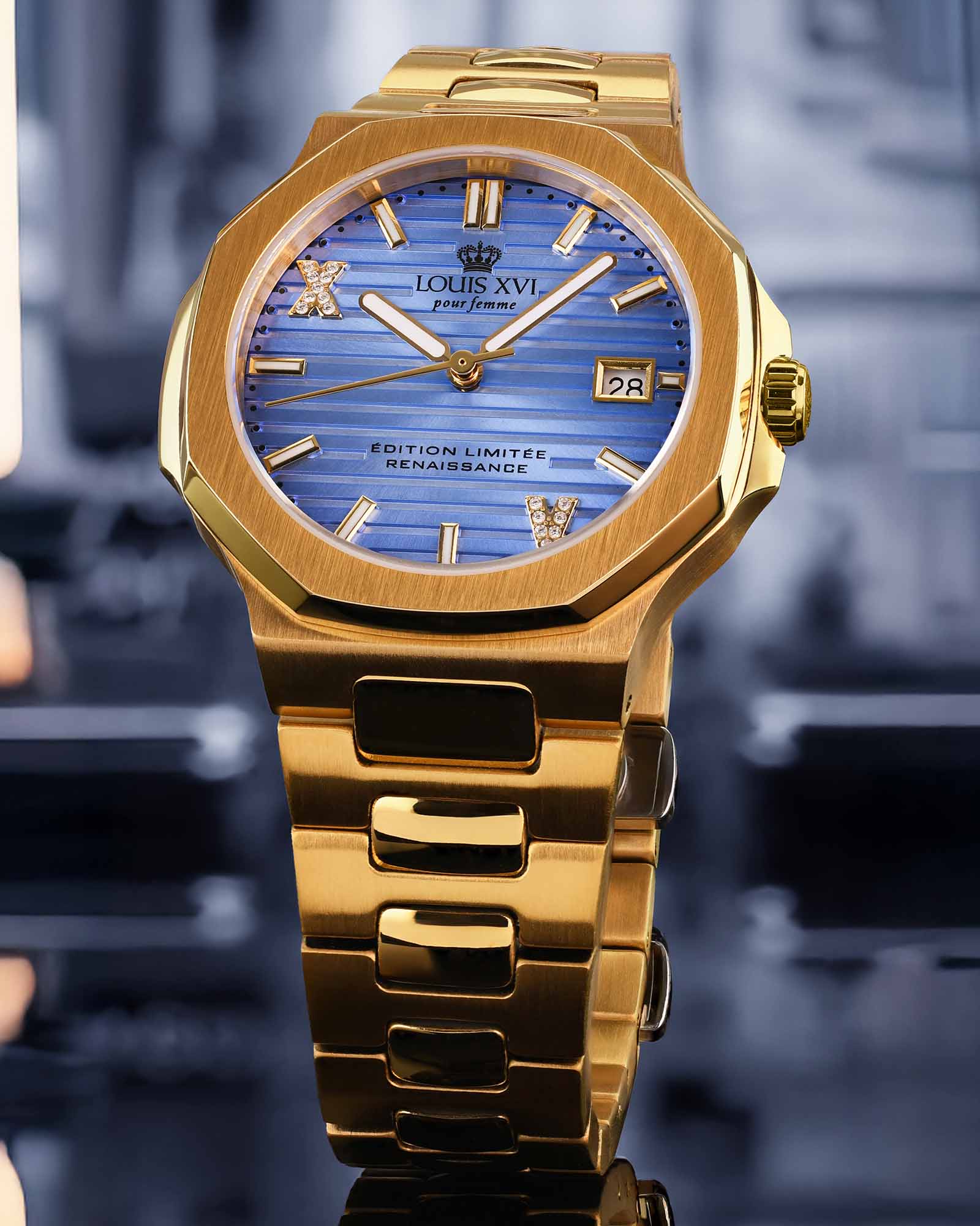 Renaissance Femme 6103 - 35mm