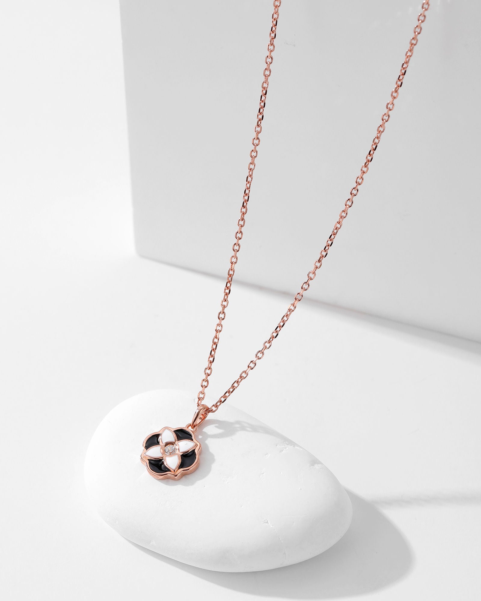 Fleur d’Émail Halskette - 8331000