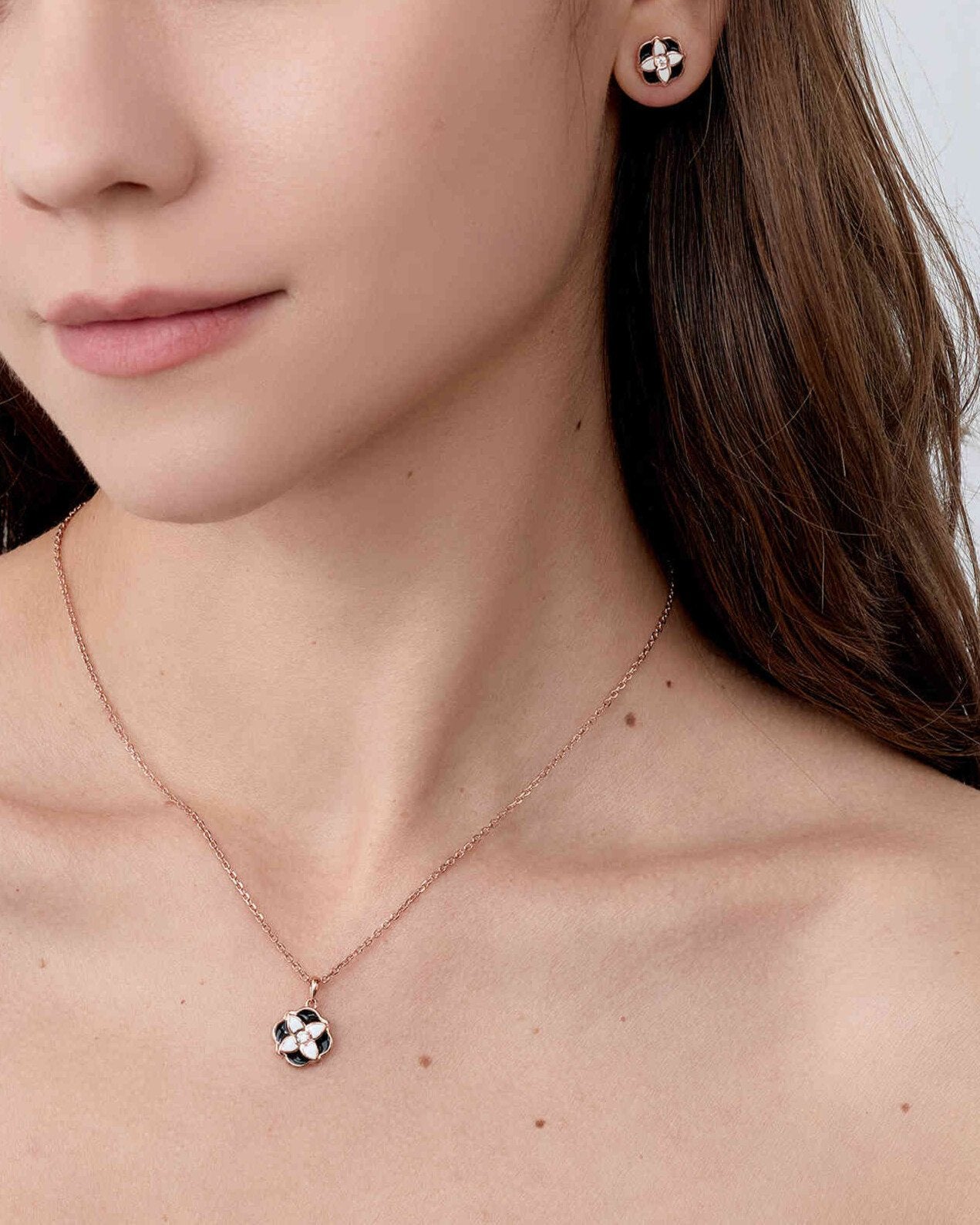 Fleur d’Émail Halskette - 8331000